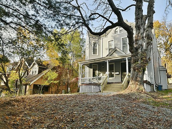 3rd image of 757 North Ave APT 2