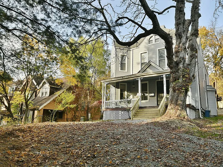 757 North Ave — Photo 3