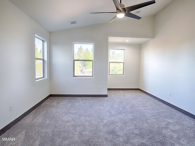 2960 W Villa Loop — Photo 17