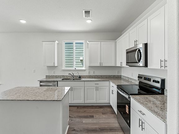 7th image of this home