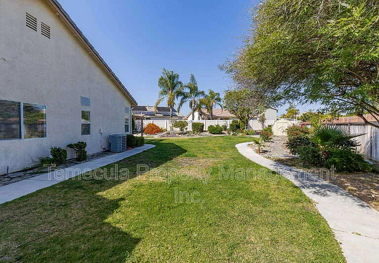 26440 Saint Ives Ct — Photo 24