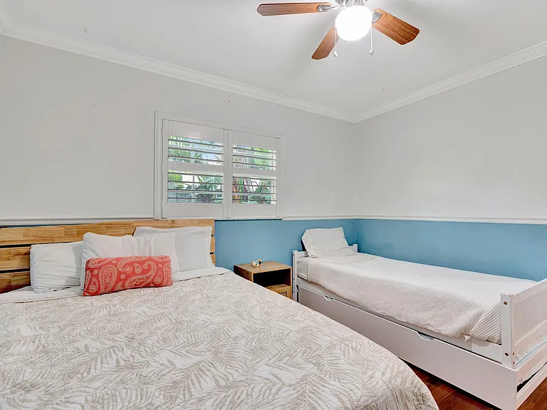 2436 Holly Ln NE — Photo 34