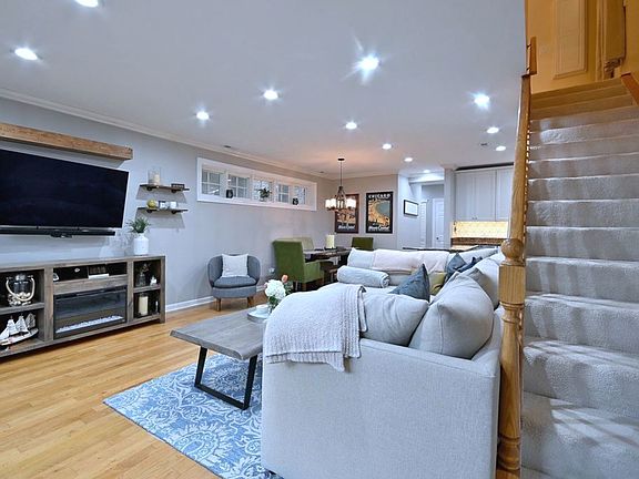 4th image of 3338 N Damen Ave #1