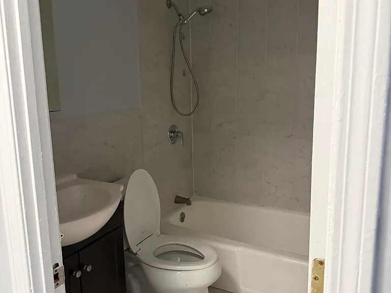 36 Burlington Ave #12 — Photo 5