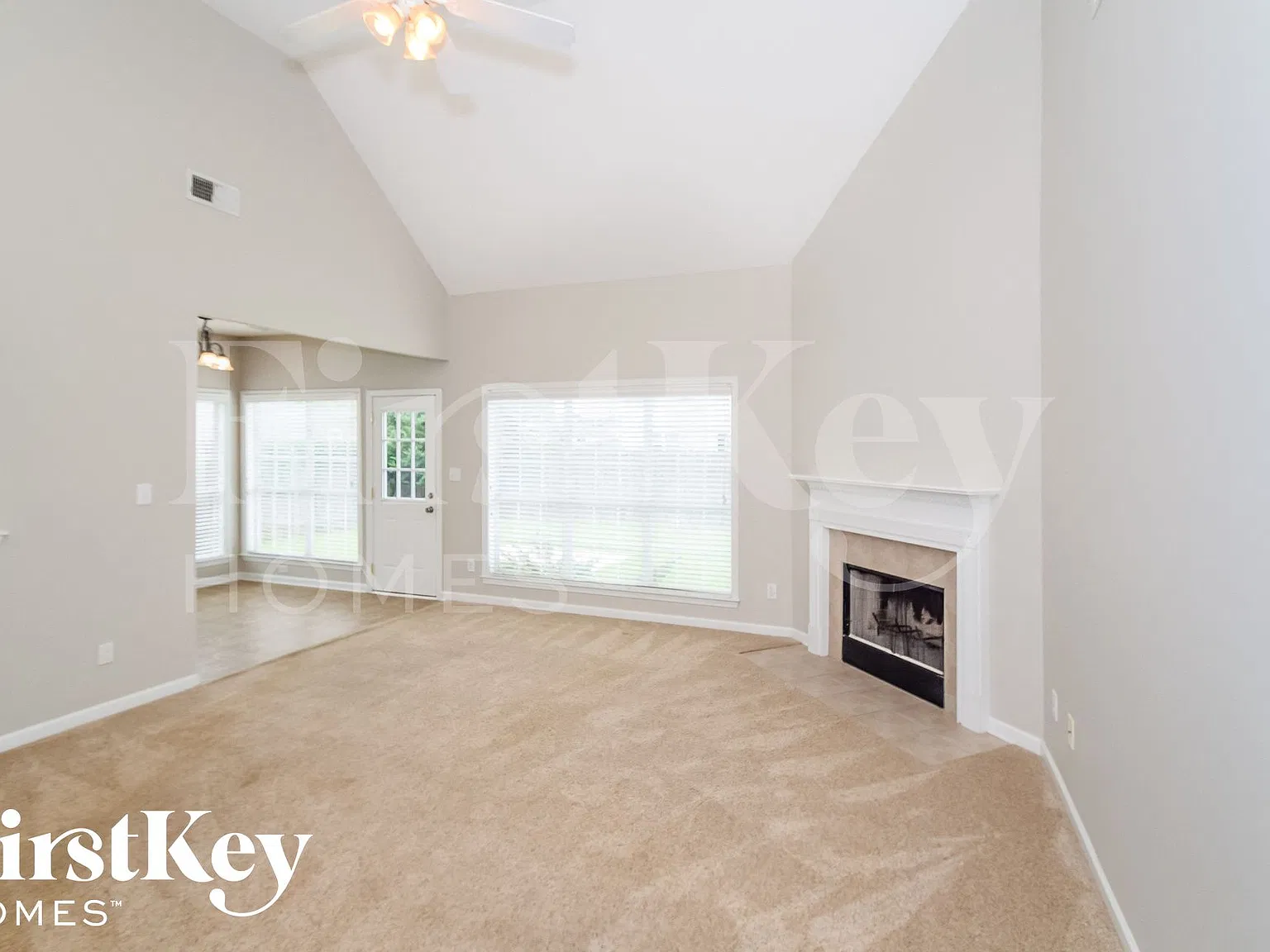3 bed, 2.0 bath, 2004 sqft, $2,125 — Photo 2