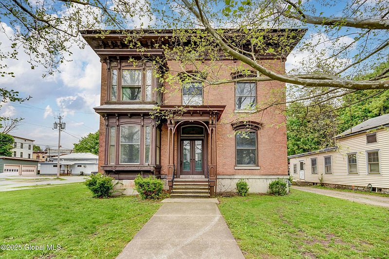 2nd image of 25 Willett Street