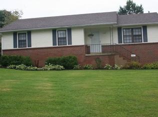 1223 Ridgeway St, Dyersburg, TN 38024