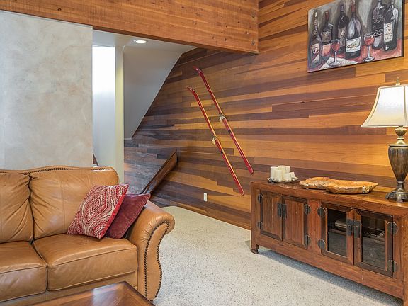 3rd image of 1591 Lakeside Cir