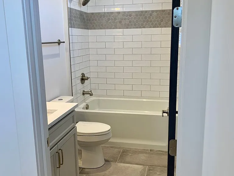 523 Fatherland St #B — Photo 21