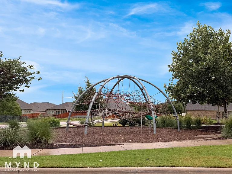 1129 La Conterra Blvd — Photo 28