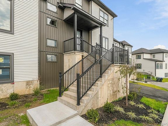 3rd image of 2 Periwinkle Court