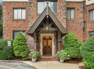47 Lafayette Pl APT 1H, Greenwich, CT