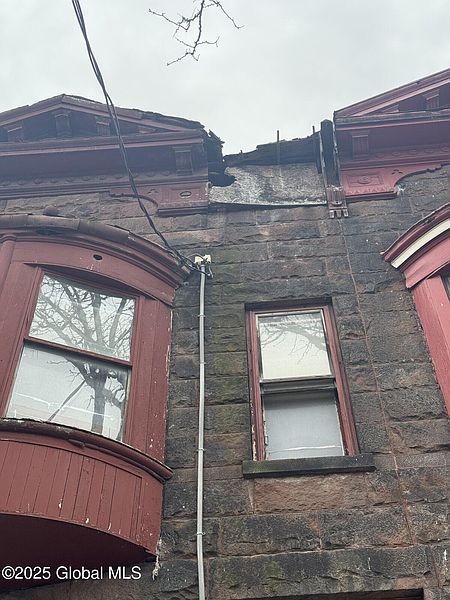 3rd image of 436 Clinton Avenue