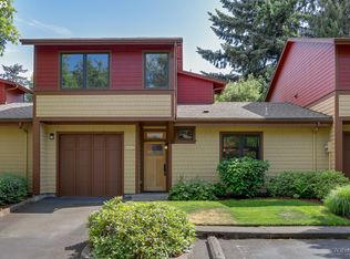 1530 Farm House Dr, Eugene, OR 97401