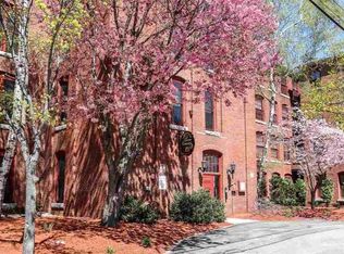 470 Silver St APT 409, Manchester, NH 03103