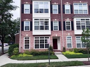 19295 Harlow Sq, Leesburg, VA