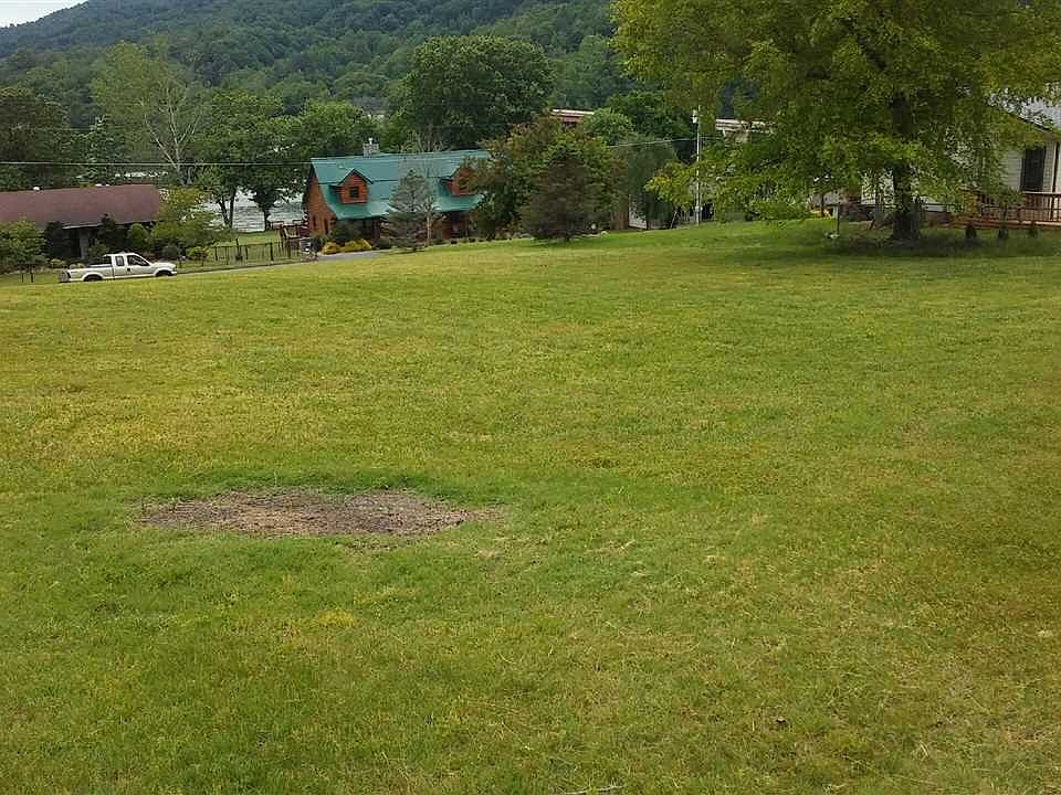 2nd image of 223 Rivergate Mnr Lot 5