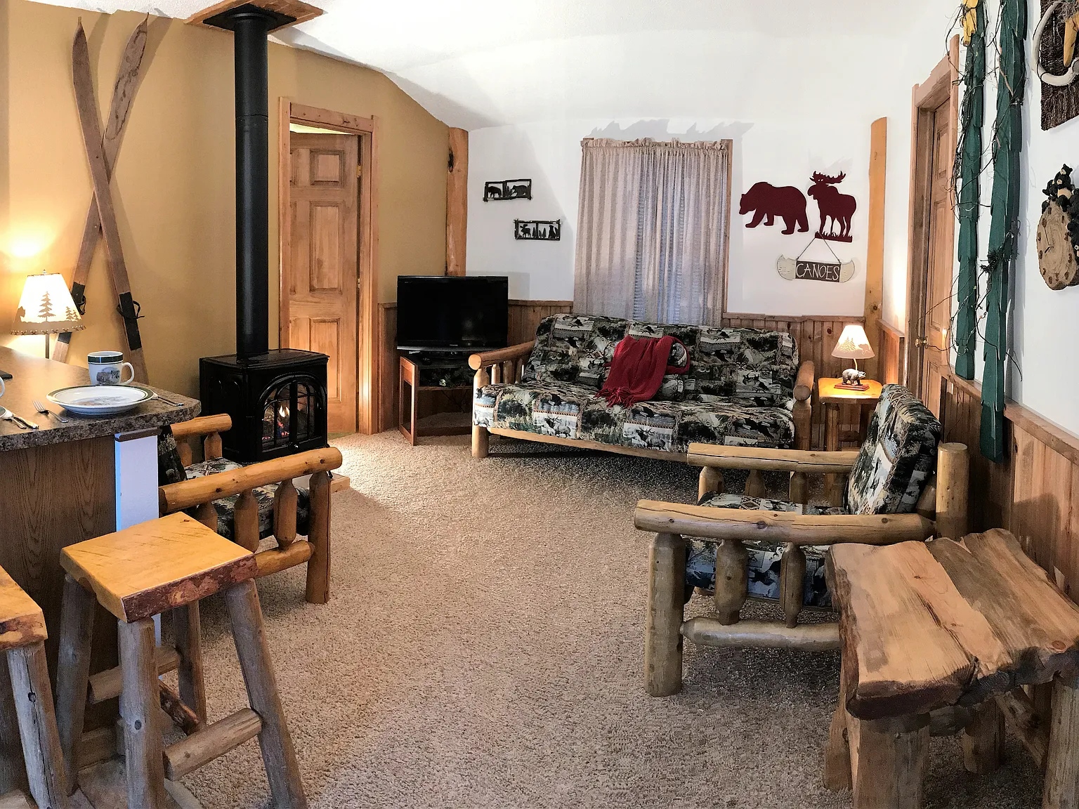 2 bed, 740 sqft, $995 — Photo 2