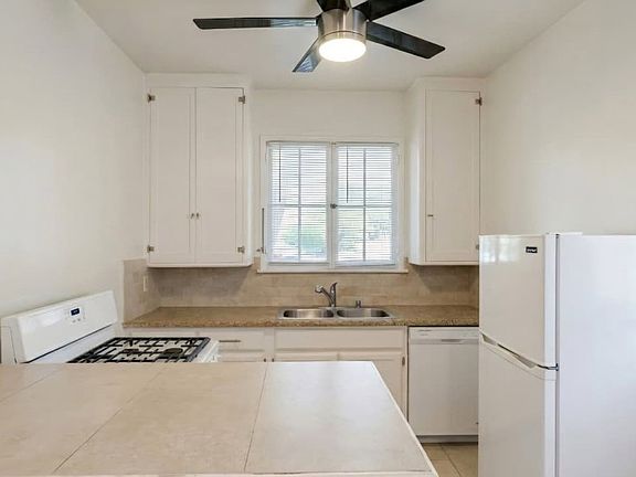 3rd image of 9037 Rangely Ave #5A