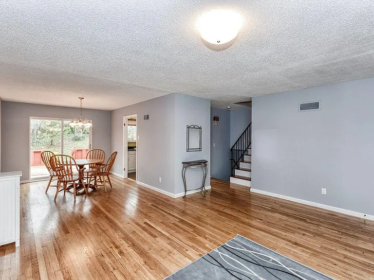 9967 Doerste Ct — Photo 4