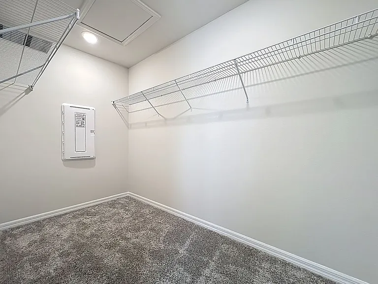 431 Meadowland Point — Photo 43