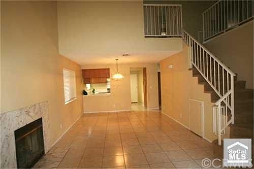 4th image of 13819 Los Angeles St