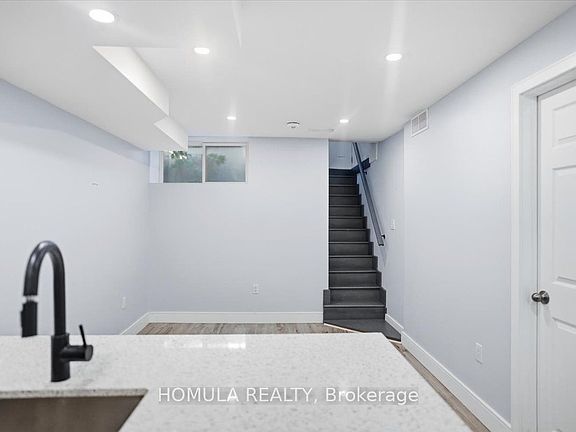 2nd image of 29 Grace St #Basement