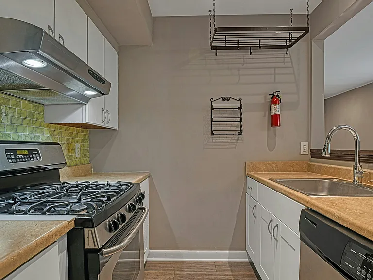31 Home Pl #1 — Photo 20