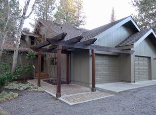 61085 Minaret Cir, Bend, OR 97702