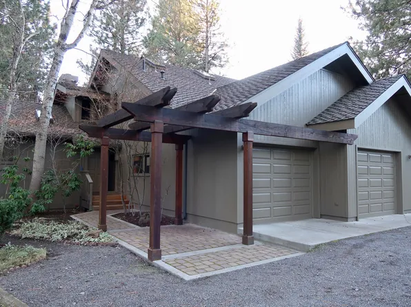 61085 Minaret Cir, Bend, OR 97702