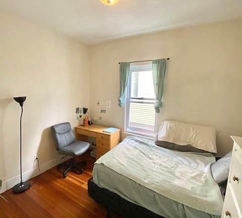 5th image of 34 Darling St #2