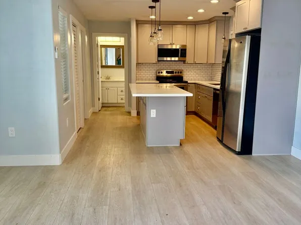 2704 21st Ave Unit B, Sacramento, CA 95820