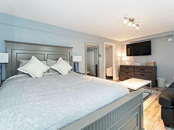 3rd image of 70 E Grand Ave #1