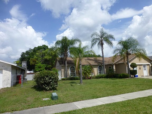 3rd image of 10409 Bridlewood Ave