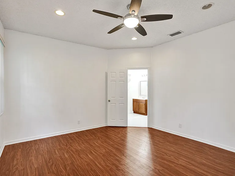 3717 Pebblebrook Mnr — Photo 33
