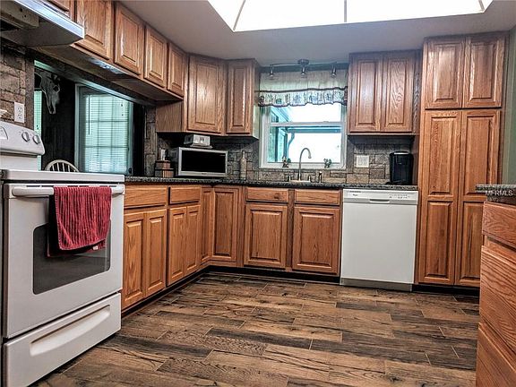 5th image of 12422 S Elm Point