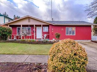 830 4th Ave, Sweet Home, OR 97386