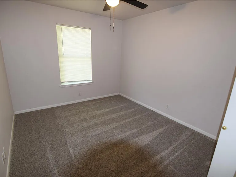 380 Zebra Dr — Photo 12