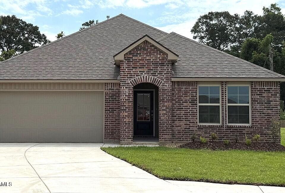 1st image of 126 Bur Oak Dr