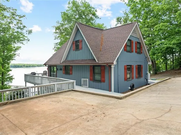 595 Carolina Dr, Troy, NC 27371
