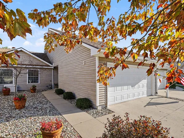 5535 Ivy Path, Stevensville, MI 49127