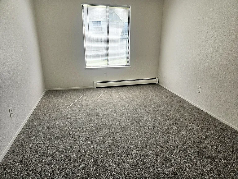 Waverly Park Apartments — Photo 14