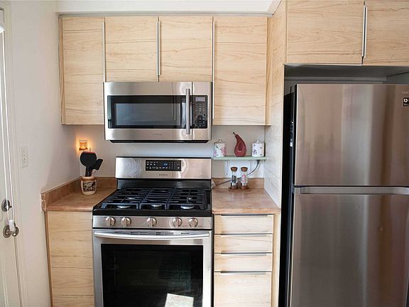 5th image of 1159 McDowell Cres