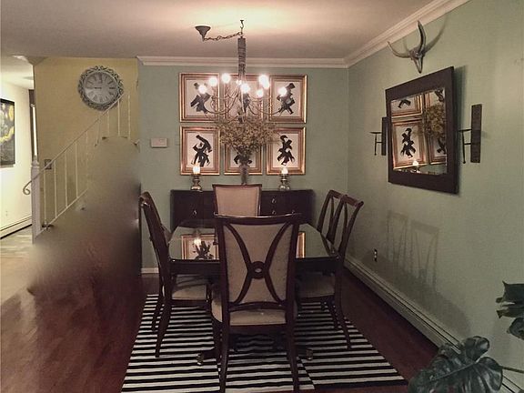 5th image of 178 Sandalwood Dr