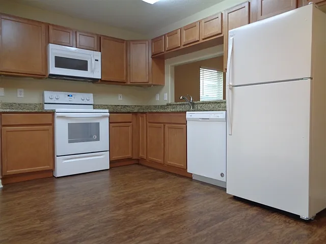 15403 Quail Woods Pl — Photo 8
