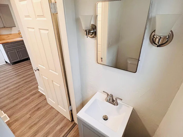 1127 Vernon Dr — Photo 12
