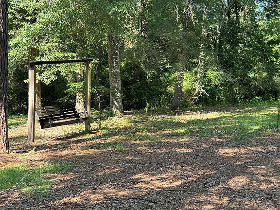 3rd image of 20680 Collie Rd