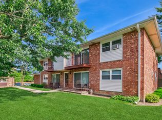 15290 El Cameno Ter #2W, Orland Park, IL 60462