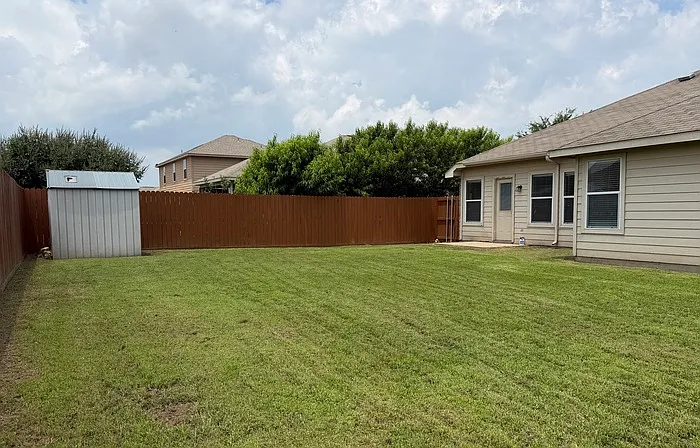 301 Meadow Lark Ln — Photo 24