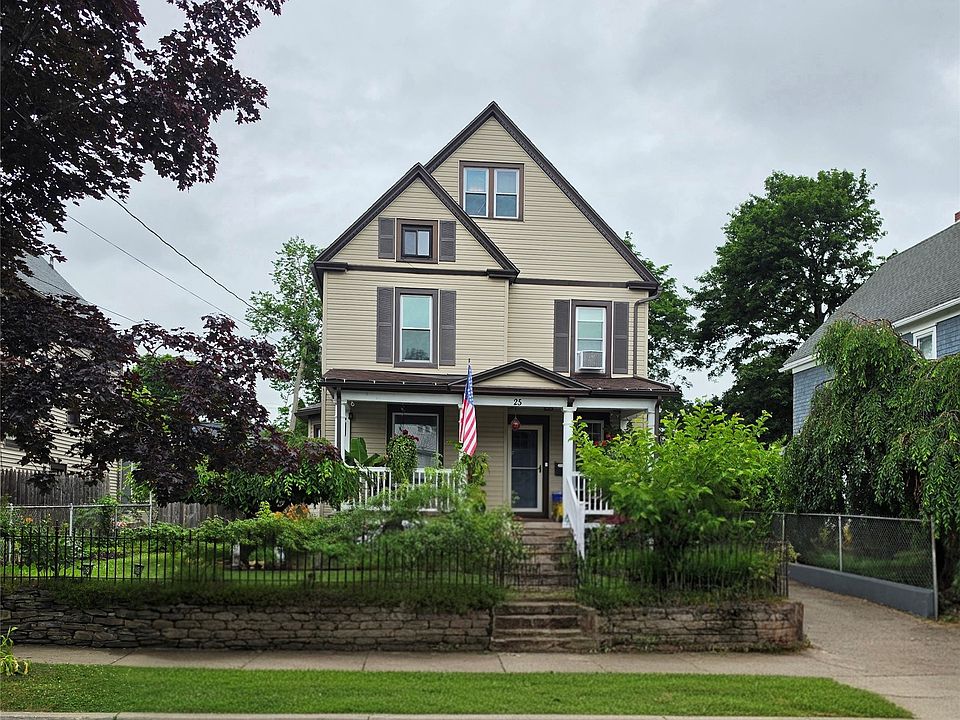 1st image of 25 Roosevelt Ave